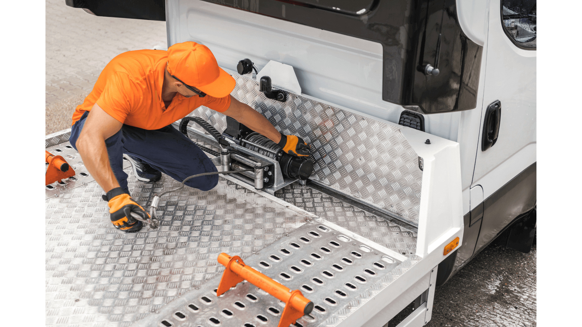 Tehnička oprema koju vučna služba koristi za brže i sigurnije prijevoze vozila